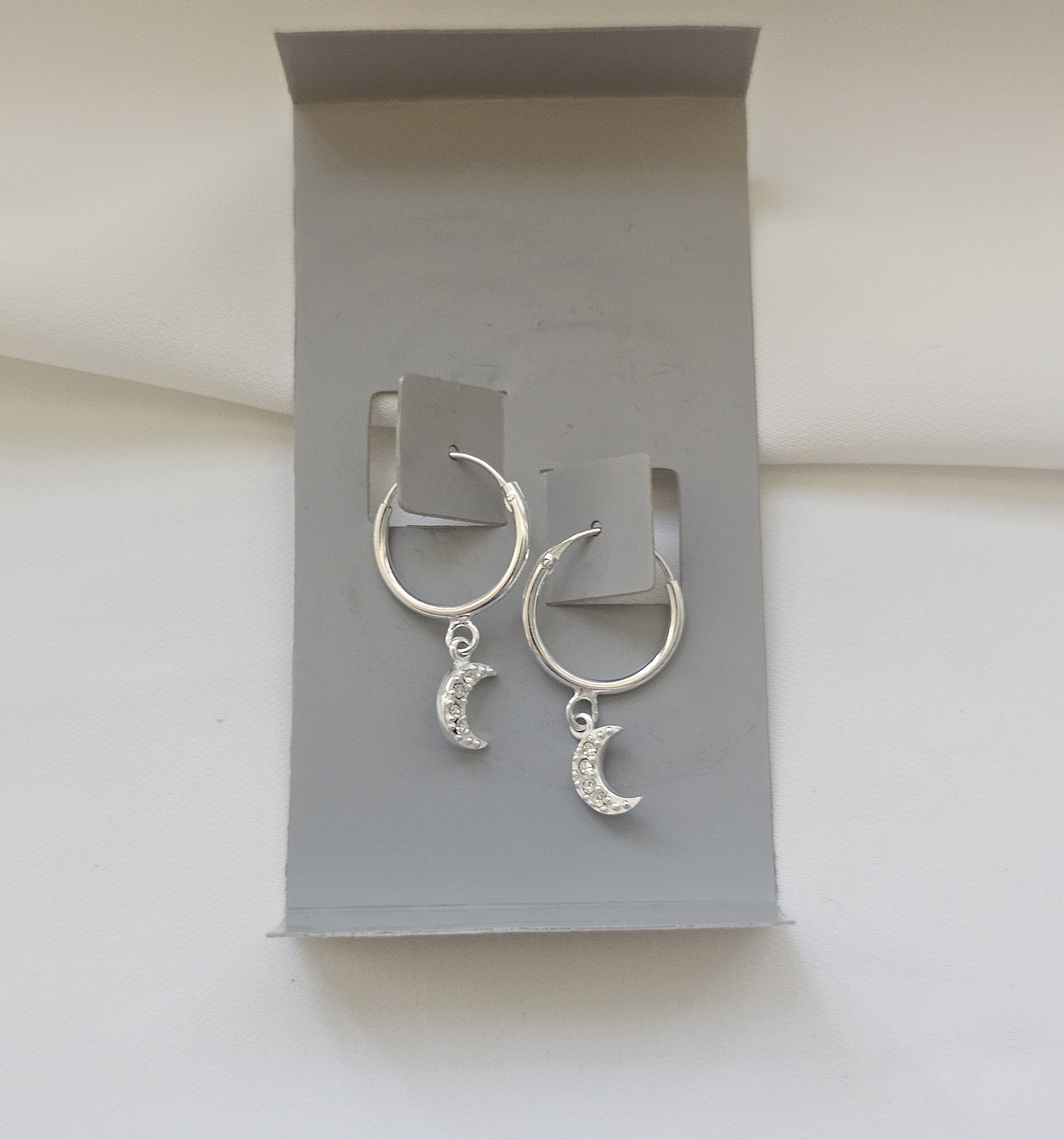 پک گوشواره نقره آویز دار  💎آویز ماه 💫 نگین های زیبا روی آویز 🎀از برند آی ام آلمان❤️آویدخت شاپ💎 