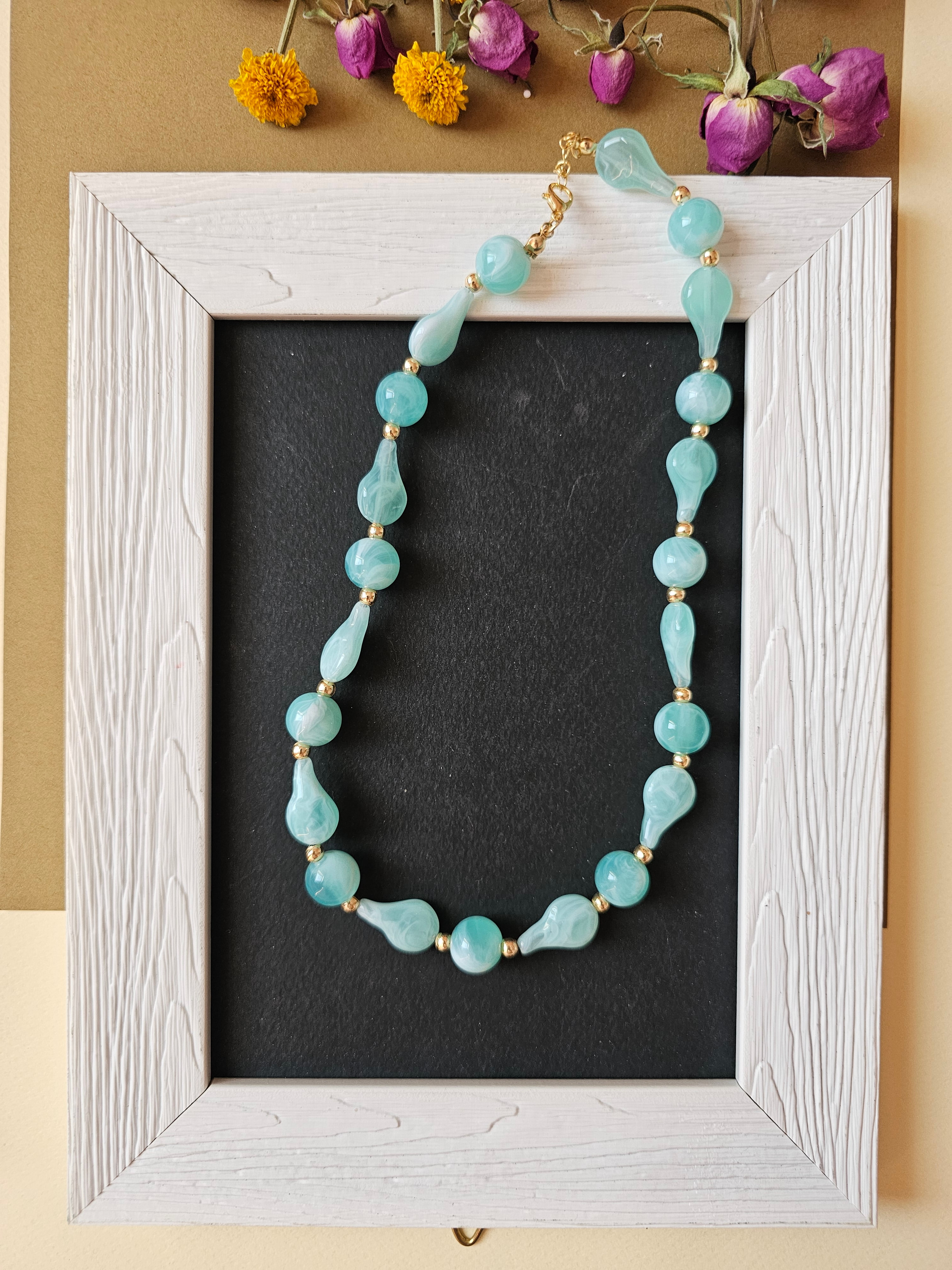 گردنبند آبنباتی 😊🍭با رنگی زیبا و خواستنی 😍کاری فوق‌العاده از آویدخت شاپ