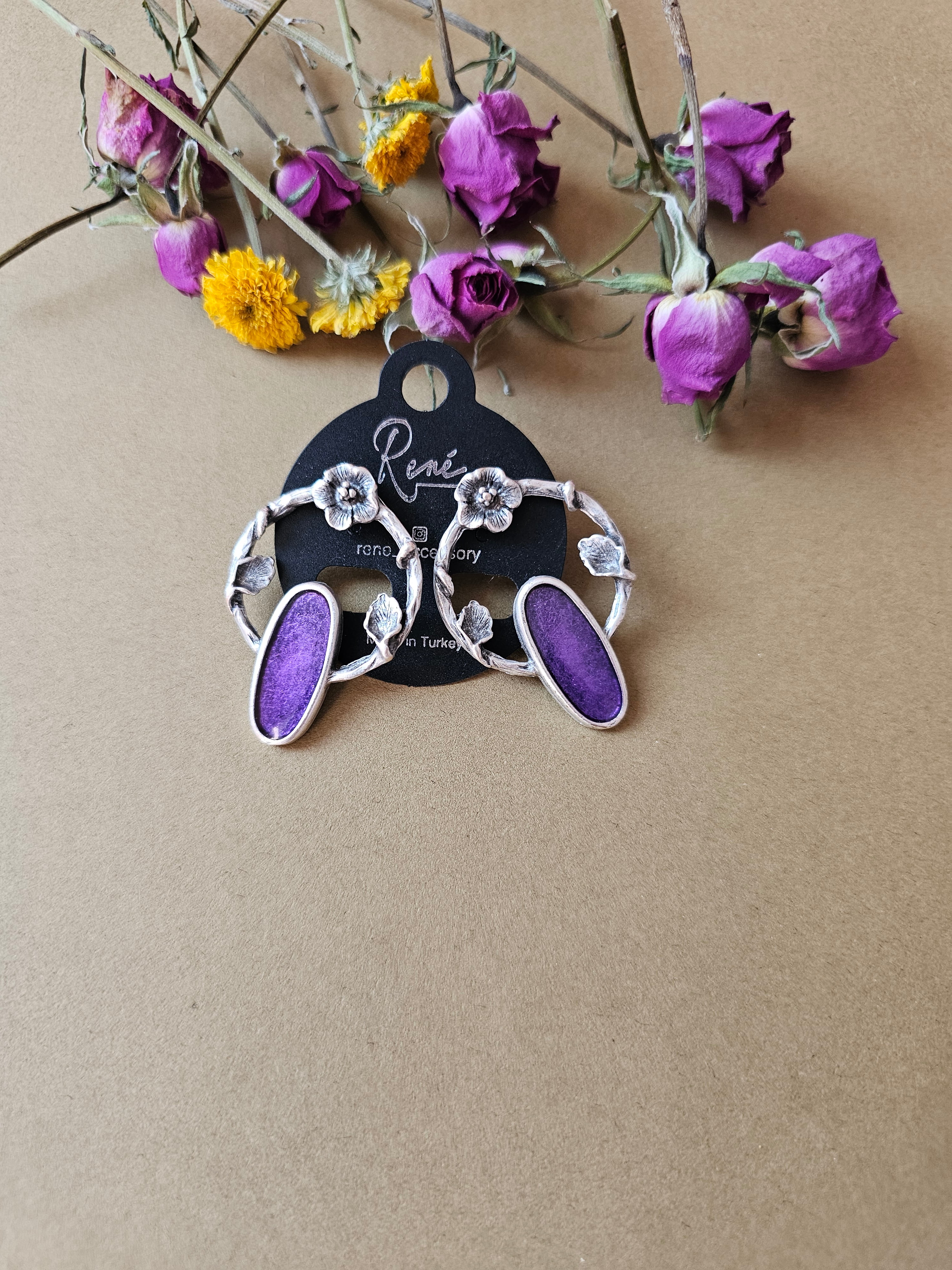 گوشواره میناکاری ورشو 🥰طرحی هنری و جذاب ❤️🥰مناسب خاص پسندها🥰آویدخت شاپ