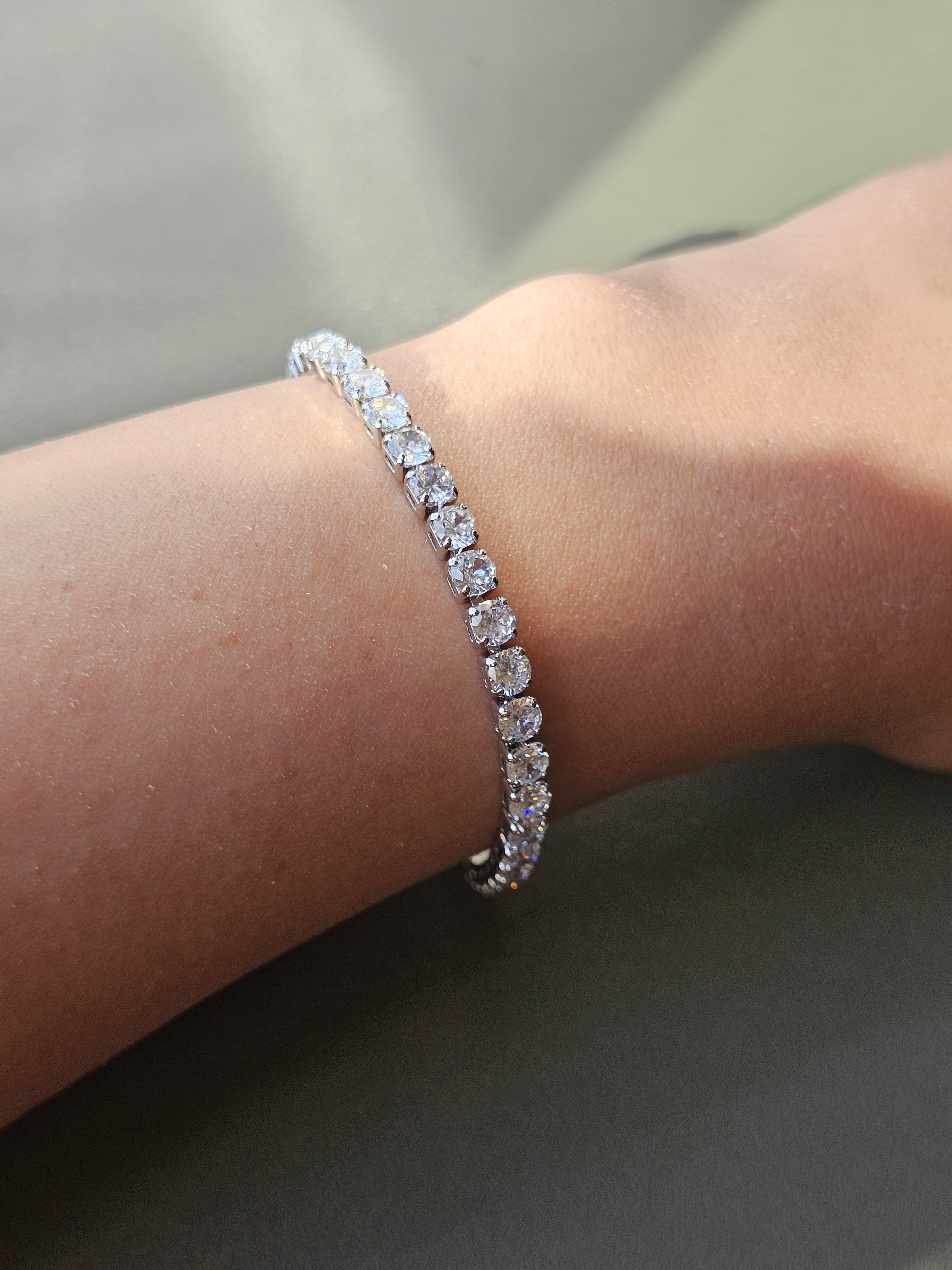 دستبند تنیسی مربعی جواهری با درخششی فوق العاده و رنگ ثابت